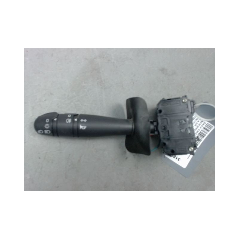 COMMANDE CLIGNOTANT DACIA SANDERO 2008-