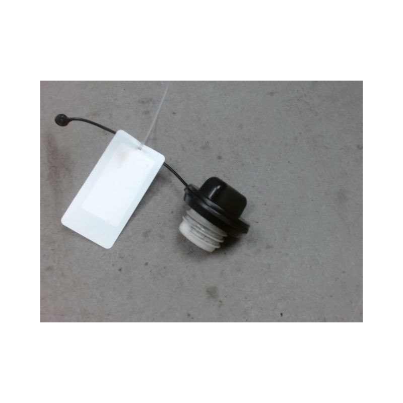 BOUCHON RESERVOIR A CARBURANT NISSAN QASHQAI
