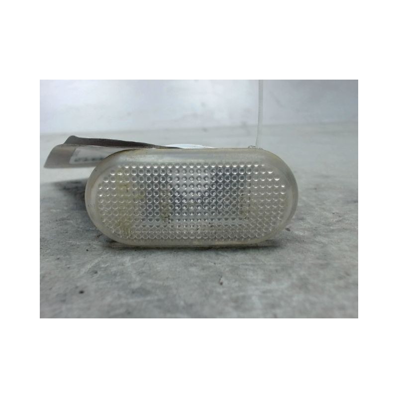 REPETITEUR AILE DROIT NISSAN MICRA