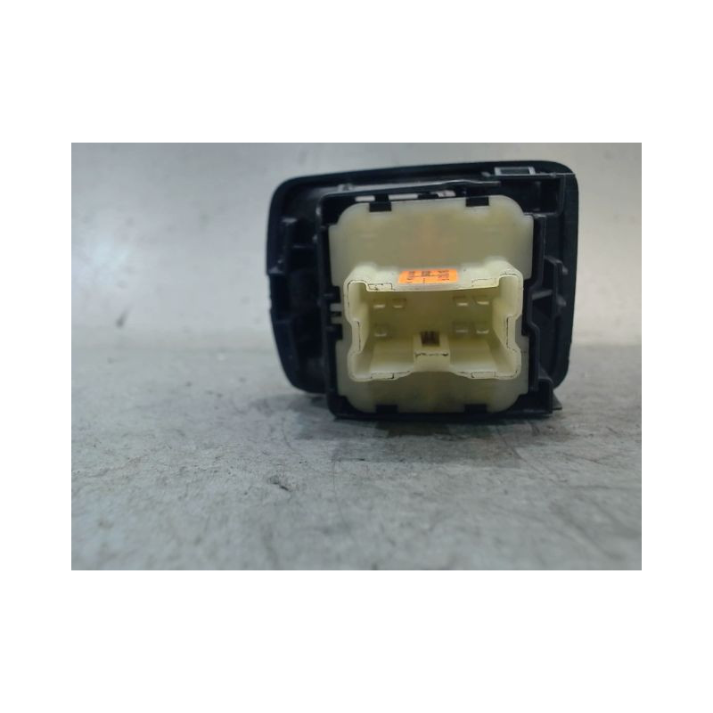 COMMANDE LEVE-GLACE PORTE AVG DACIA LODGY