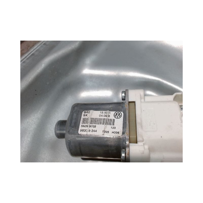 MECANISME+MOTEUR LEVE-GLACE AVANT DROIT VOLKSWAGEN TIGUAN