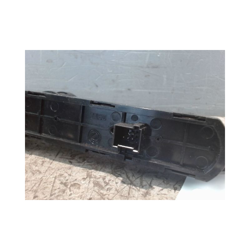 BOUTON DE WARNING FIAT 500 C 09-