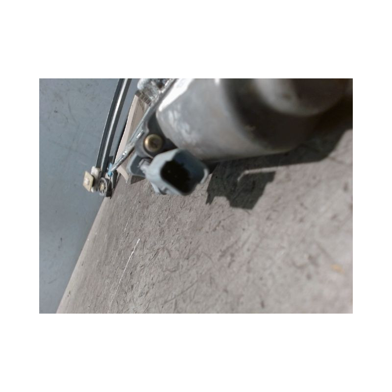 MECANISME+MOTEUR LEVE-GLACE AVANT DROIT CITROEN SAXO 99-