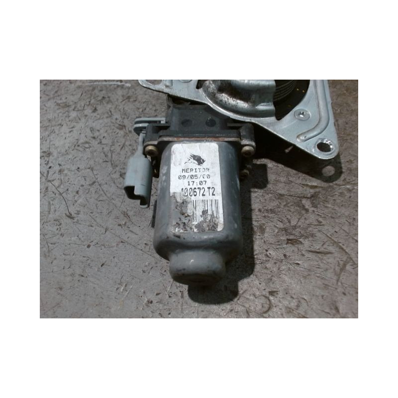 MECANISME+MOTEUR LEVE-GLACE AVANT DROIT CITROEN SAXO 99-