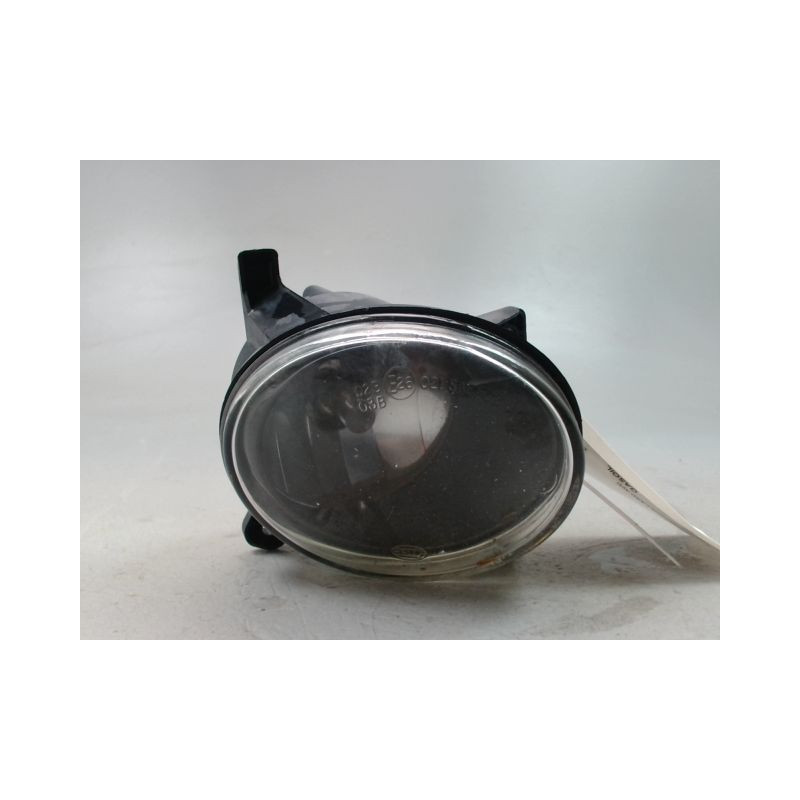 PHARE ANTIBROUILLARD AVANT DROIT AUDI A4