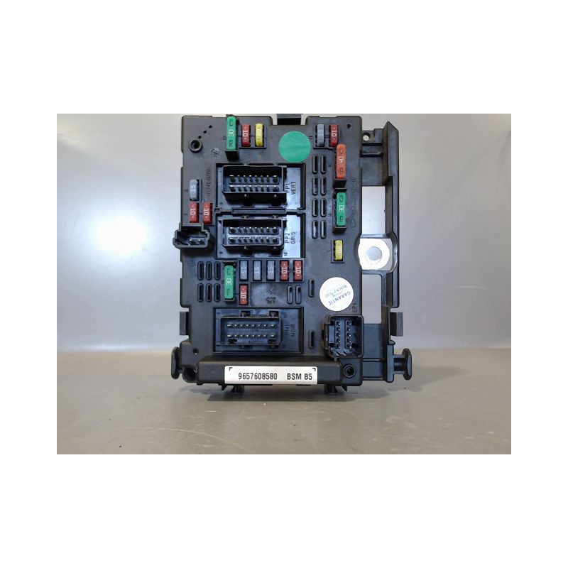 BOITE A FUSIBLES PEUGEOT 206 + 2009-2013