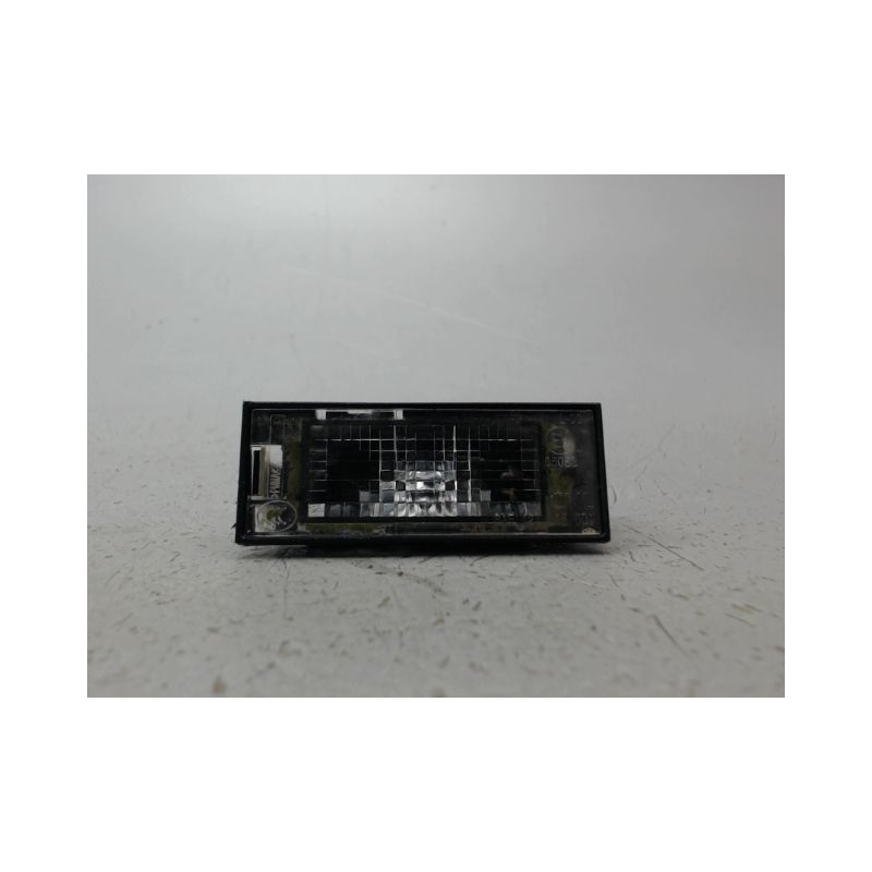 ECLAIREUR PLAQUE DE POLICE DROIT RENAULT CLIO IV Phase 1 2012-...