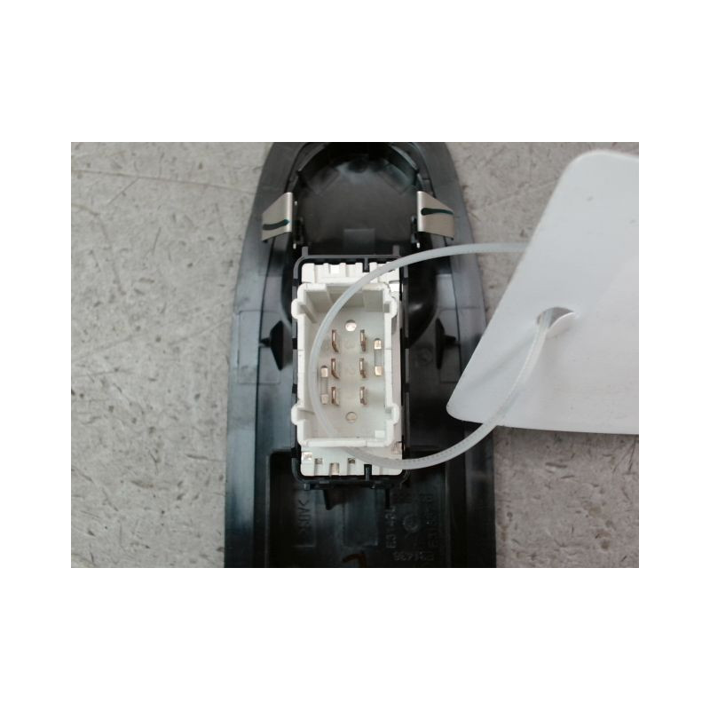 COMMANDE LEVE-GLACE PORTE AVD PEUGEOT 208 Phase 1 2012-...