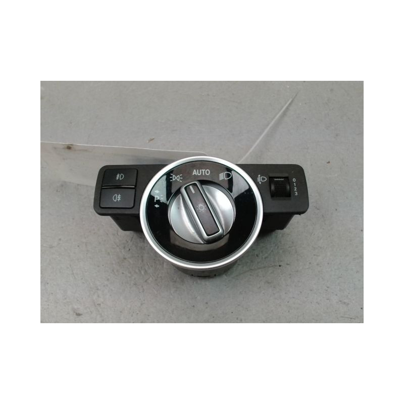 INTERIEUR COMMANDE PHARES MERCEDES CLASSE C BREAK 2004-
