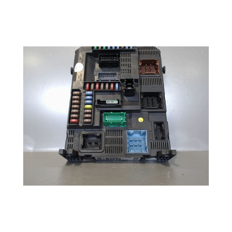 BOITIER GESTION HABITACLE PEUGEOT 2008