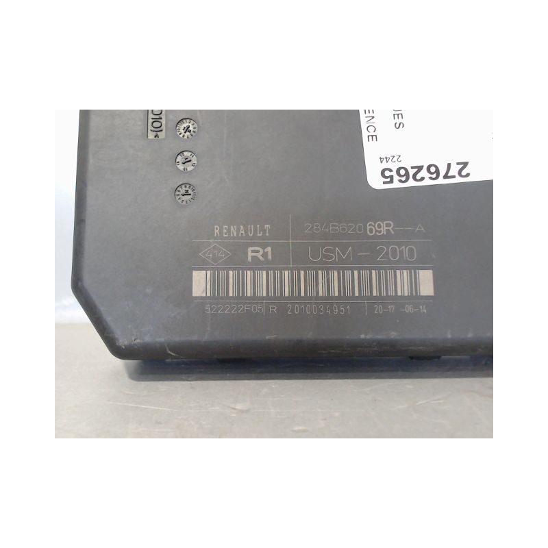 BOITE A FUSIBLES RENAULT MEGANE