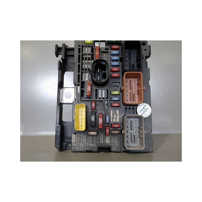 BOITE A FUSIBLES CITROEN C4