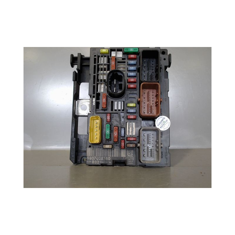 BOITE A FUSIBLES PEUGEOT 3008