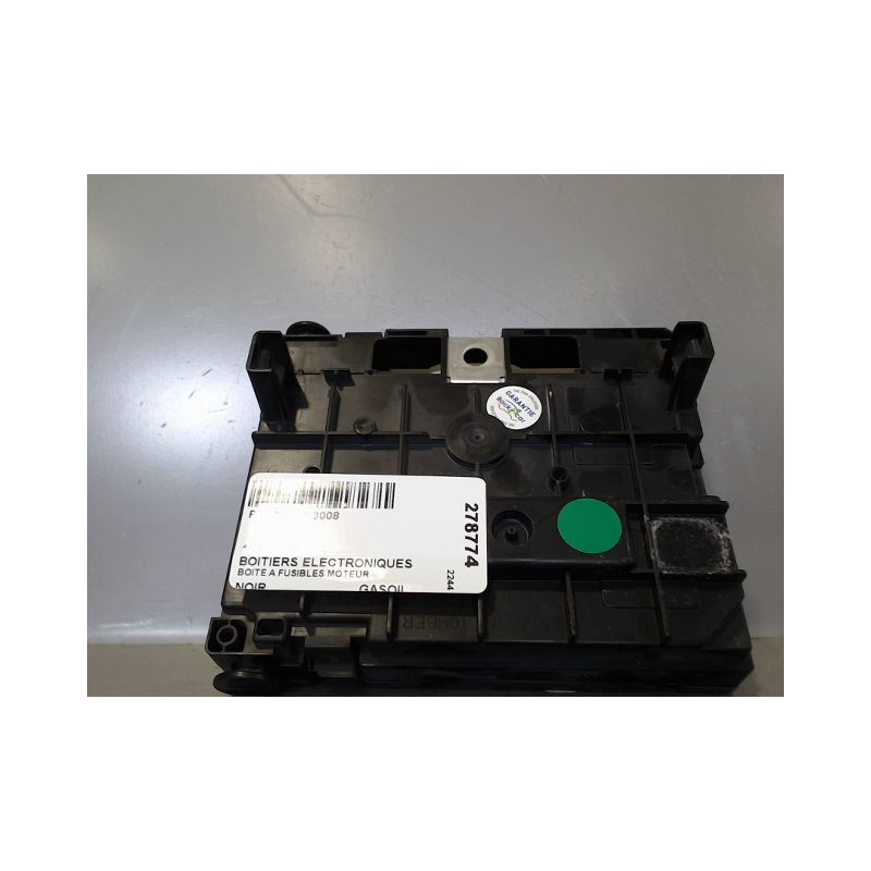 BOITE A FUSIBLES PEUGEOT 3008