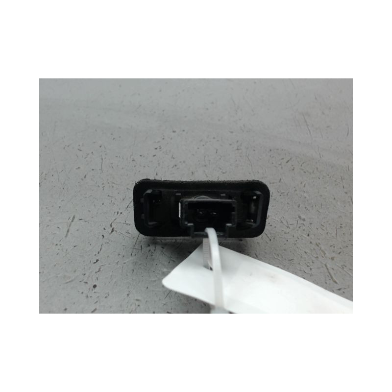ECLAIREUR PLAQUE DE POLICE DROIT PEUGEOT PARTNER TEPEE II Phase 1 (B9) 2008-2012