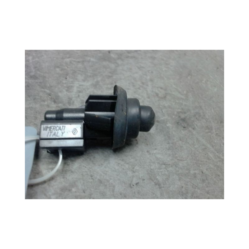 CONTACTEUR PORTE AVANT DROIT DACIA LOGAN
