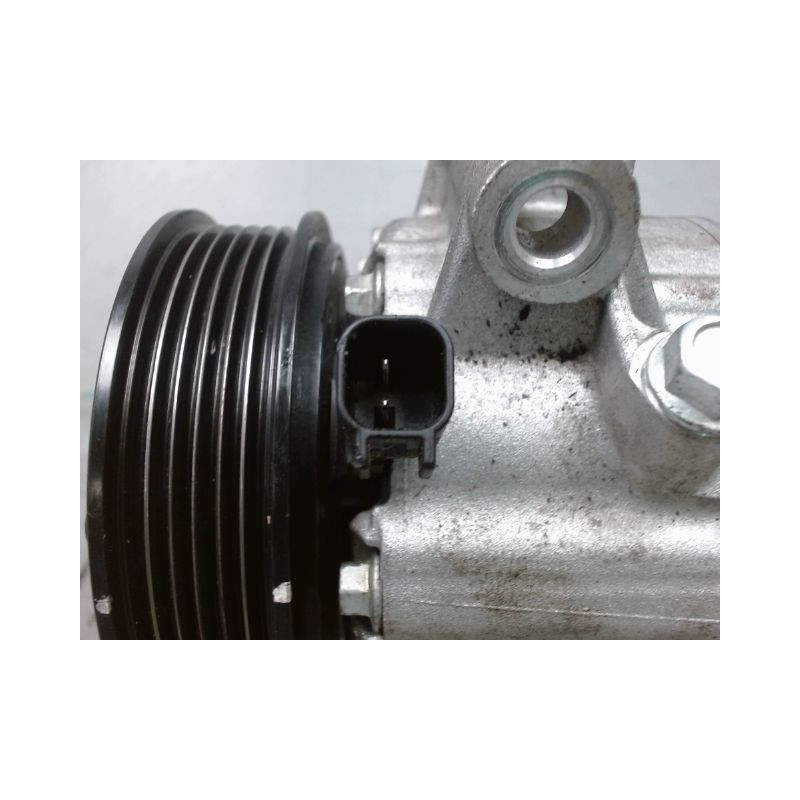 COMPRESSEUR AIR CONDITIONNE FORD FIESTA