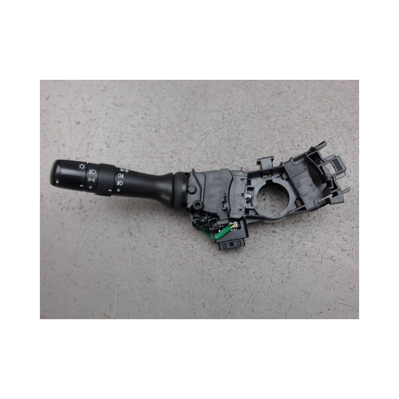COMMANDE CLIGNOTANT TOYOTA AURIS