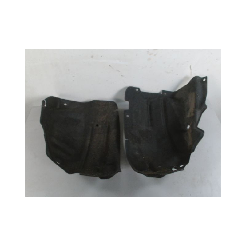 PARE-BOUE AVANT DROIT RENAULT MEGANE