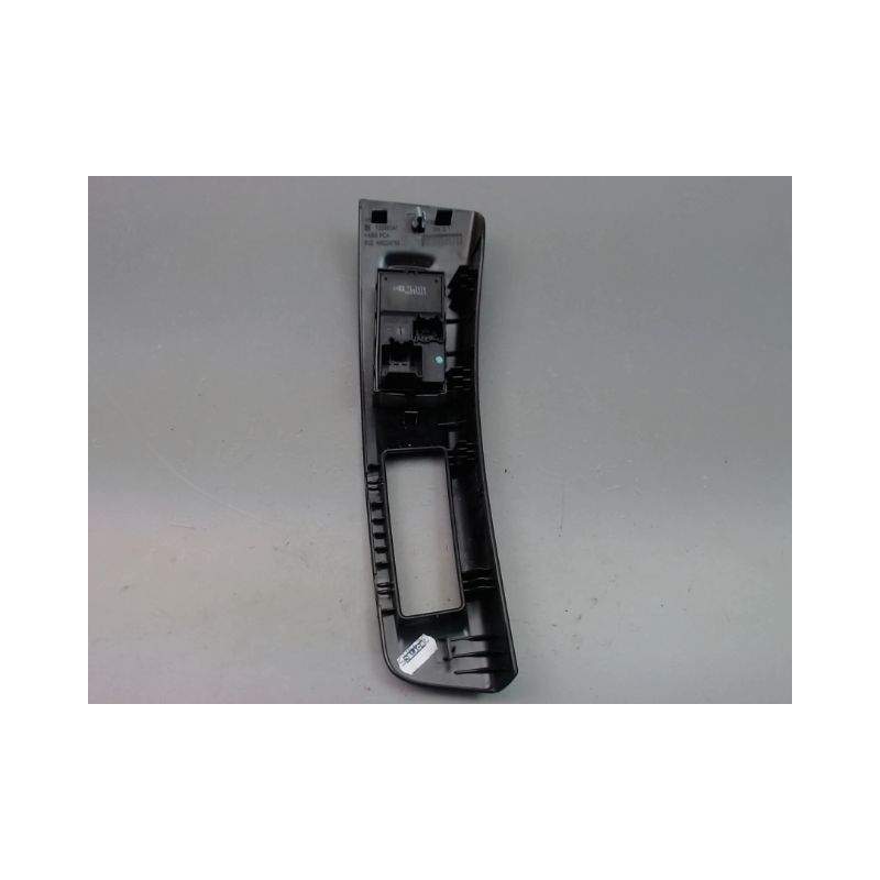 COMMANDE LEVE-GLACE PORTE AVD OPEL MERIVA