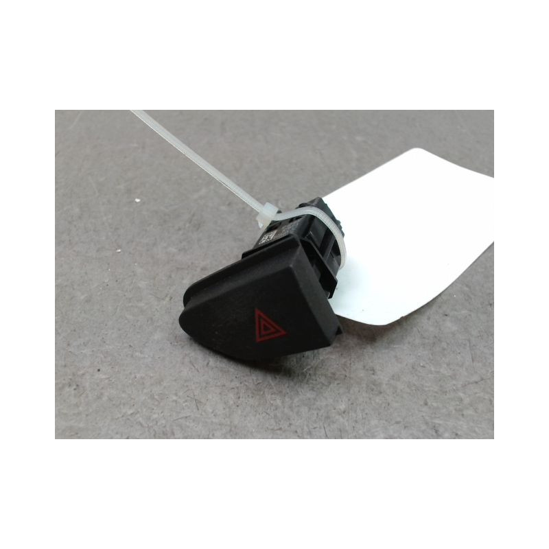 BOUTON DE WARNING RENAULT CLIO