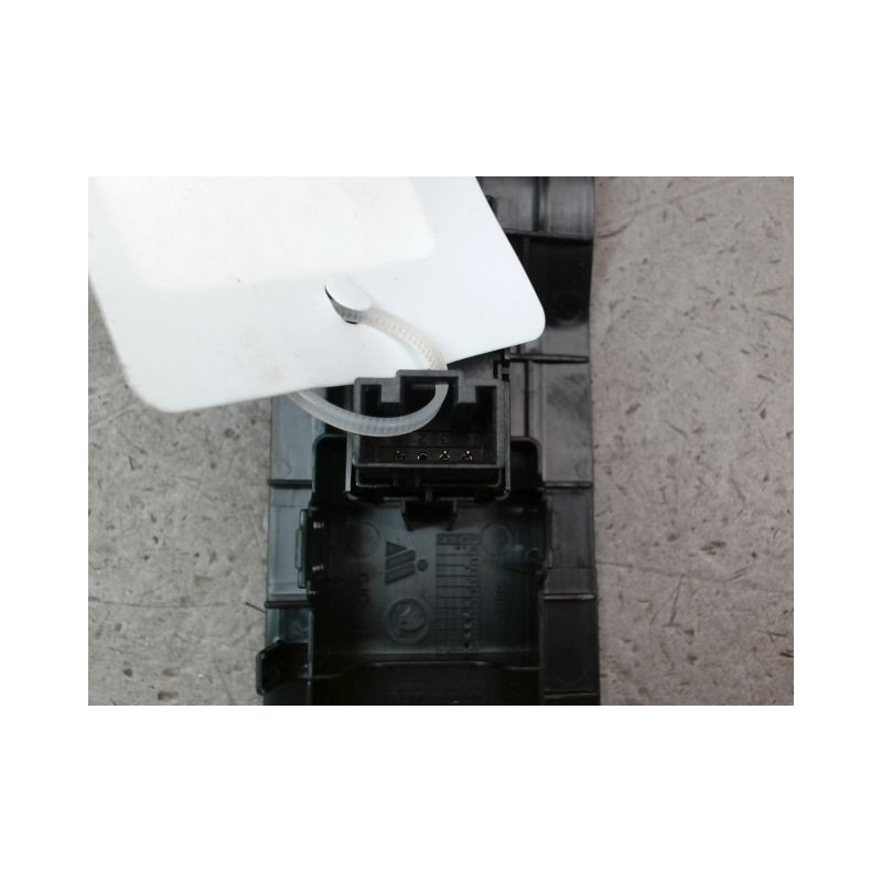 COMMANDE LEVE-GLACE PORTE ARD SKODA SUPERB