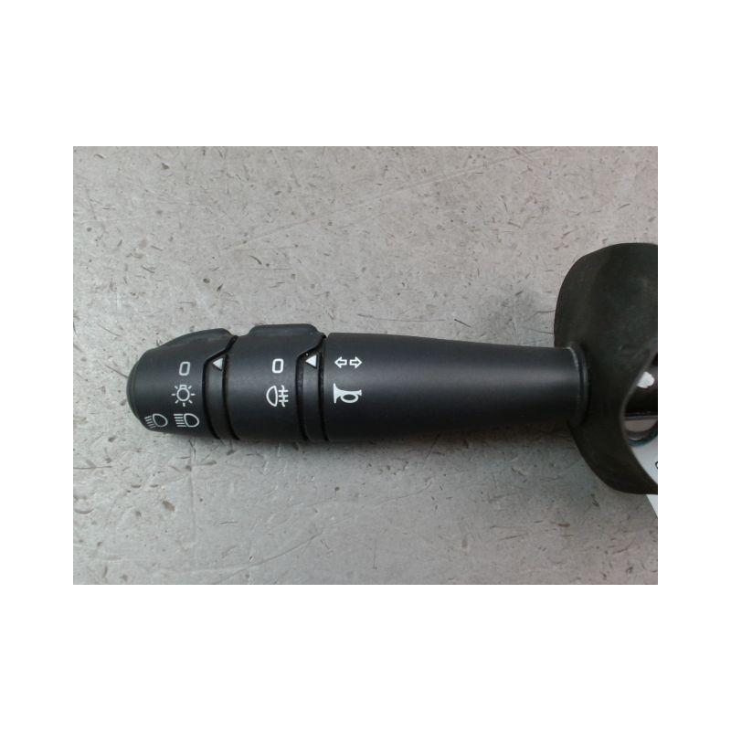 COMMANDE ECLAIRAGE DACIA SANDERO I 2008-2012