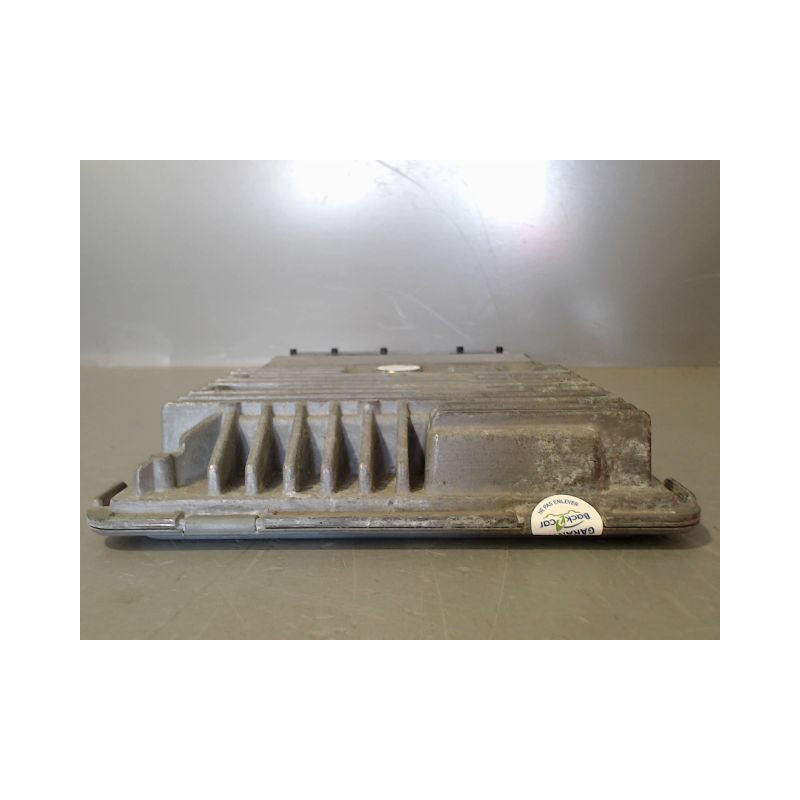 CALCULATEUR MOTEUR VOLKSWAGEN GOLF