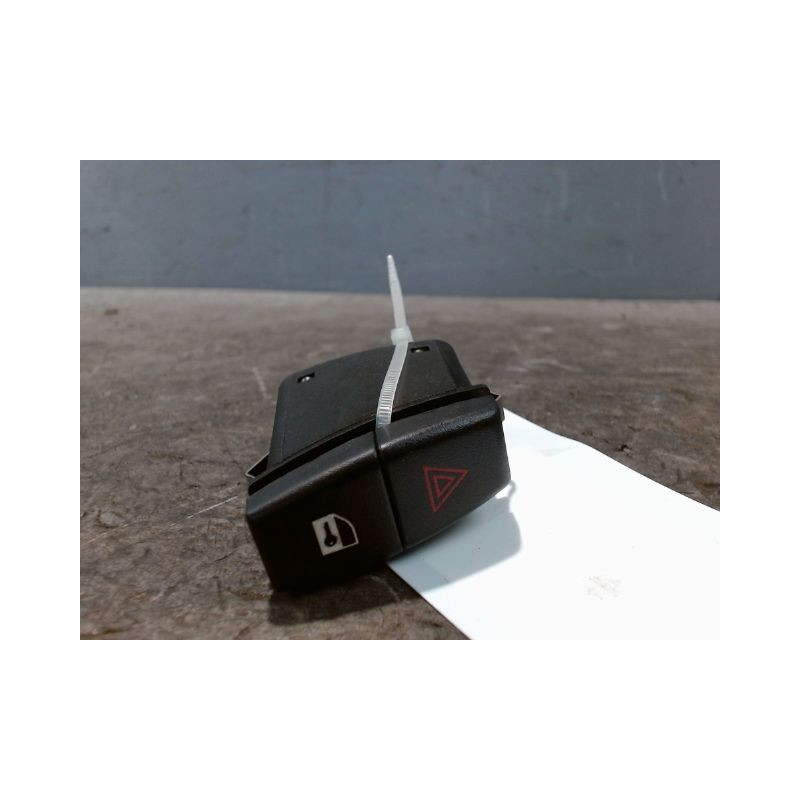 BOUTON DE WARNING B.M.W. SERIE 5