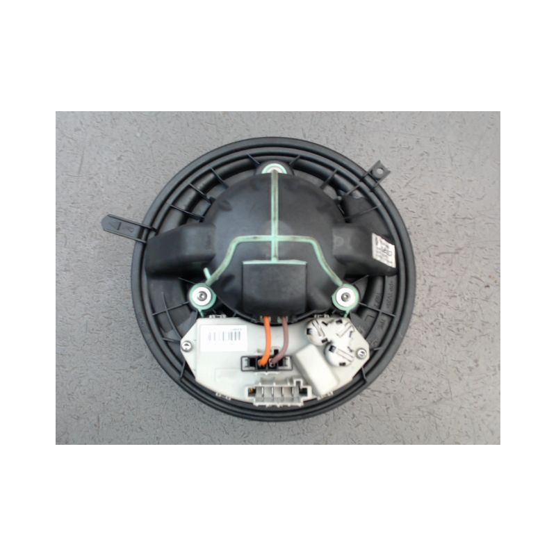 MOTEUR VENTILATEUR CHAUFFAGE B.M.W. SERIE 1