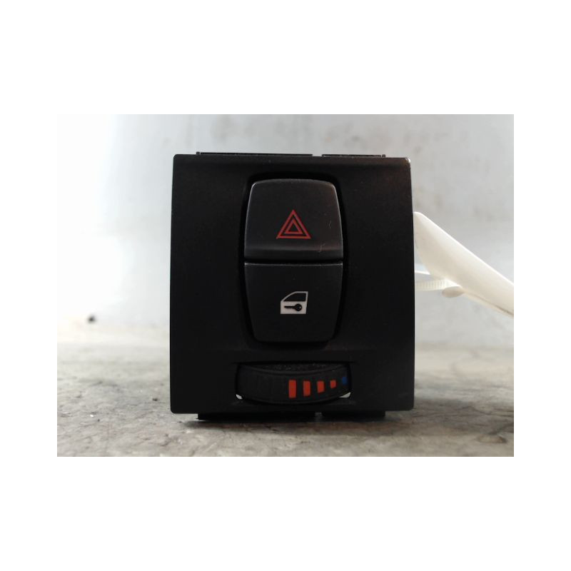 BOUTON DE WARNING B.M.W. SERIE 4