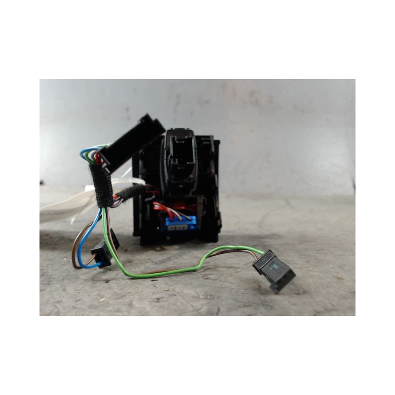 BOUTON DE WARNING B.M.W. SERIE 4