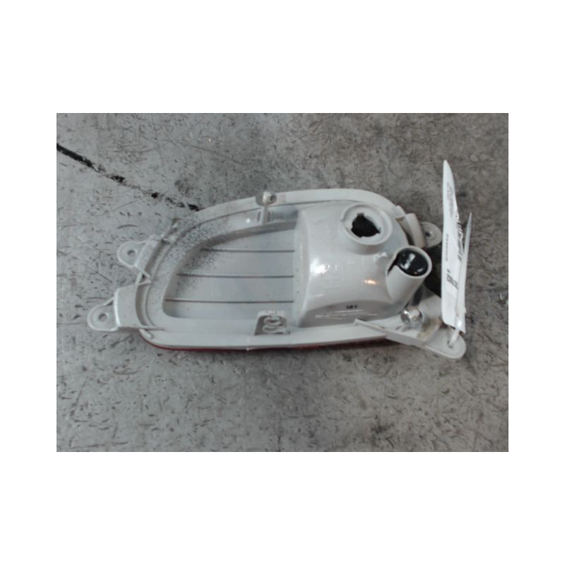 FEU RECUL DROIT KIA PICANTO
