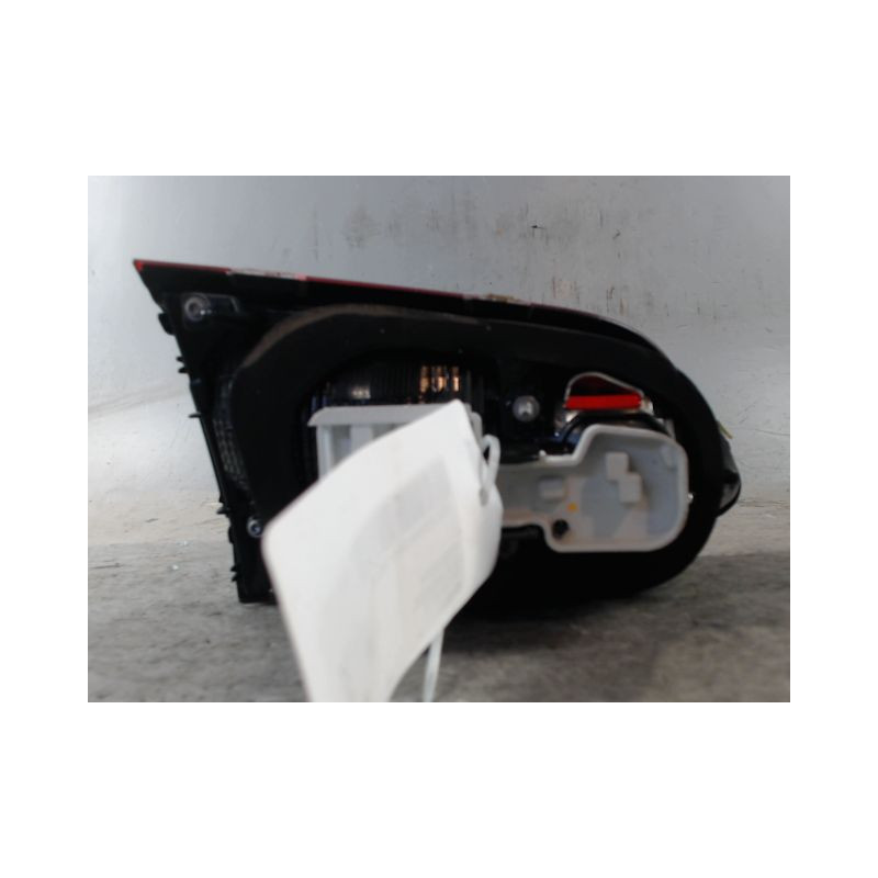 FEU ARRIERE INTERIEUR DROIT VOLKSWAGEN GOLF