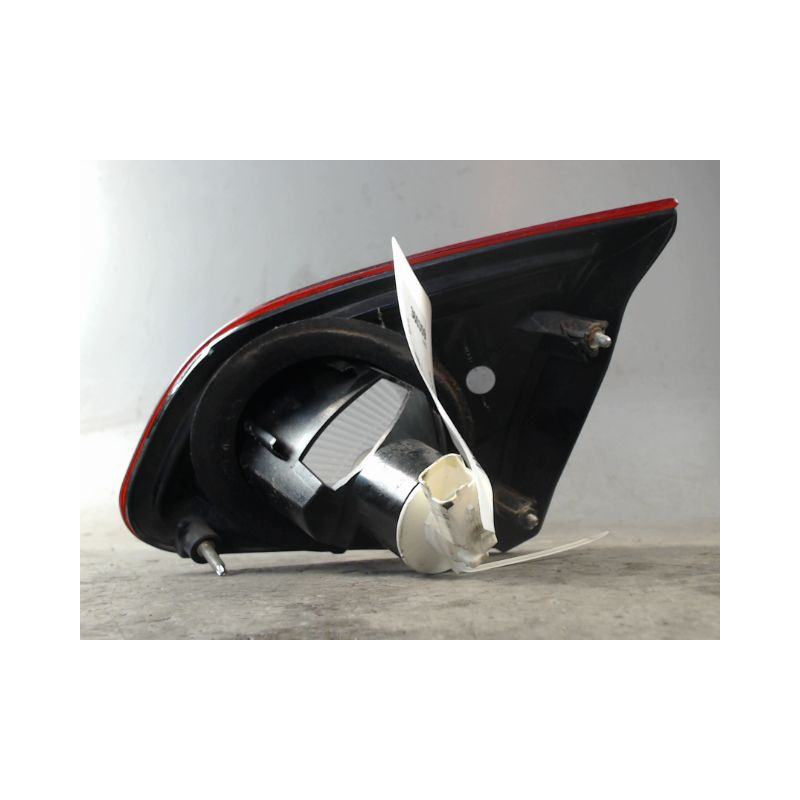 FEU ARRIERE INTERIEUR GAUCHE NISSAN QHASQAI 2007-