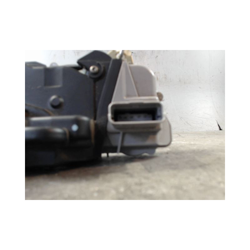SYSTEME CONDAMNATION AVANT DROIT PEUGEOT 307 SW 2005-