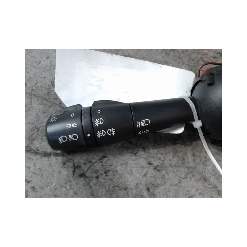 COMMANDE ECLAIRAGE RENAULT CLIO IV