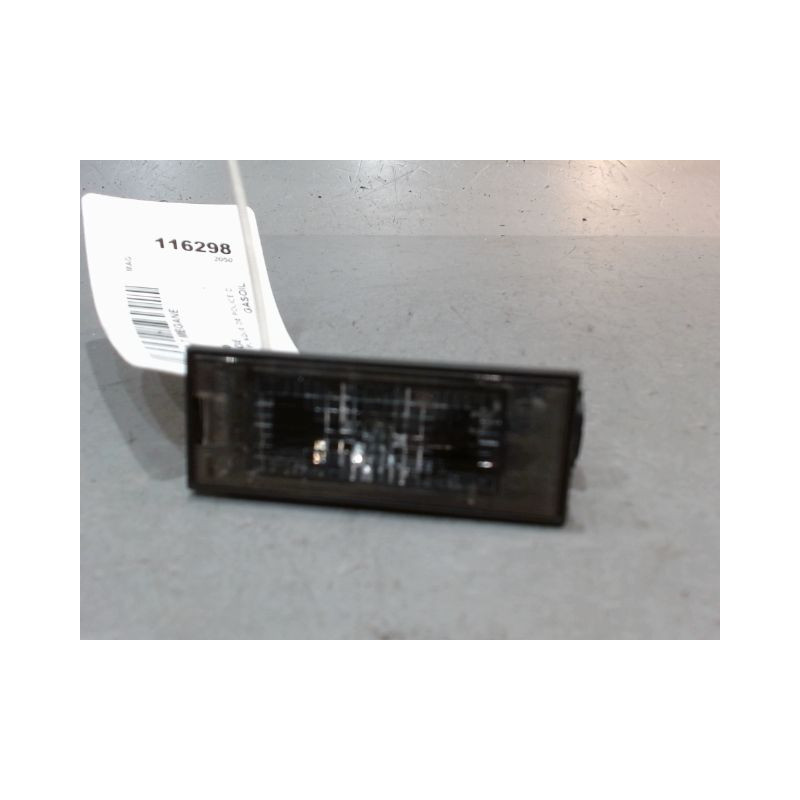 ECLAIREUR PLAQUE DE POLICE DROIT RENAULT MEGANE