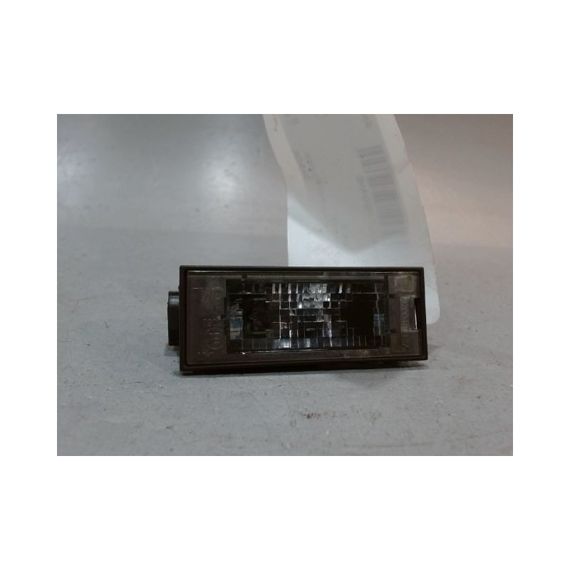 ECLAIREUR PLAQUE DE POLICE GAUCHE RENAULT MEGANE