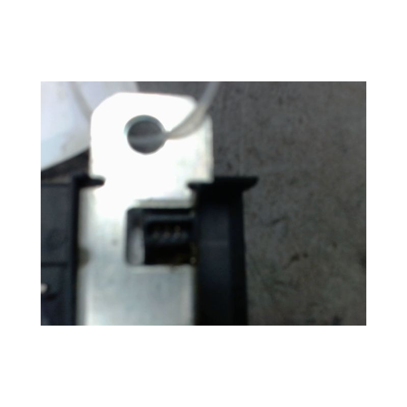 SERRURE HAYON  VOLKSWAGEN POLO 02-05