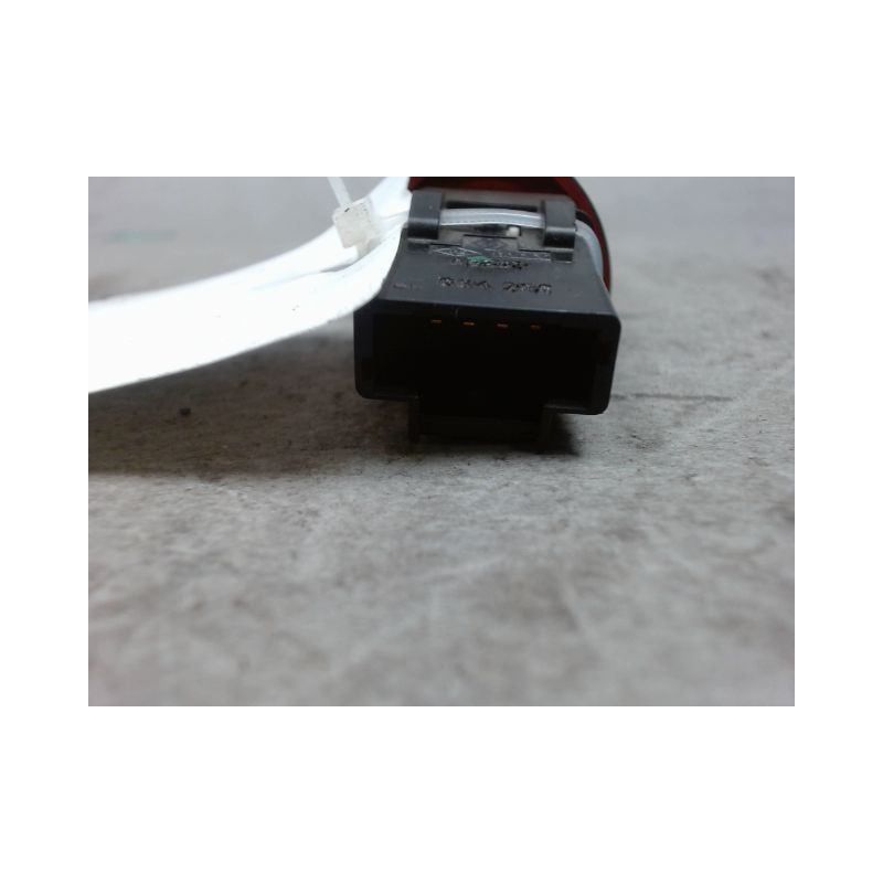 BOUTON DE WARNING RENAULT CLIO II CAMPUS 06-