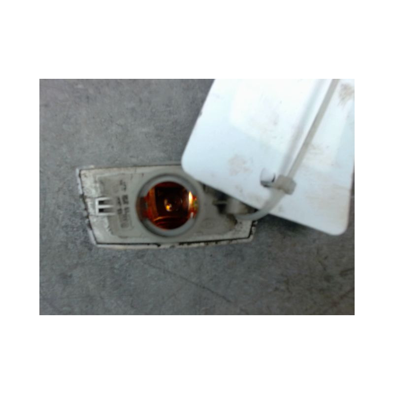 REPETITEUR AILE GAUCHE OPEL CORSA 06-09