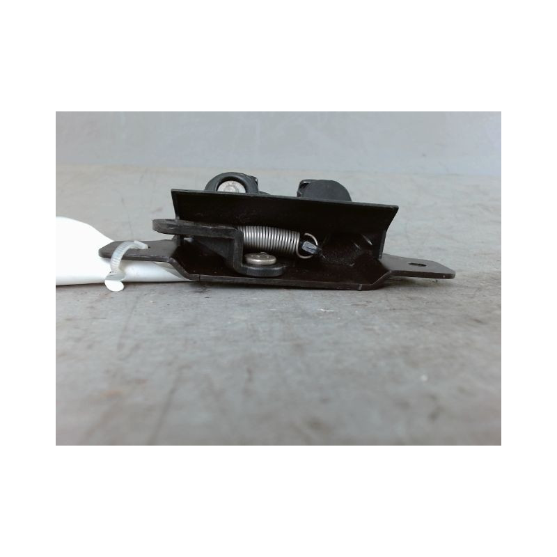 SERRURE HAYON  PEUGEOT 206
