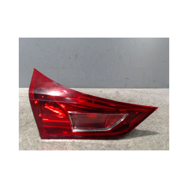 FEU ARRIERE INTERIEUR GAUCHE TOYOTA AURIS