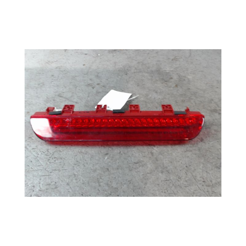 FEUX STOP SUPPLEMENTAIRE KIA SPORTAGE III 2010-