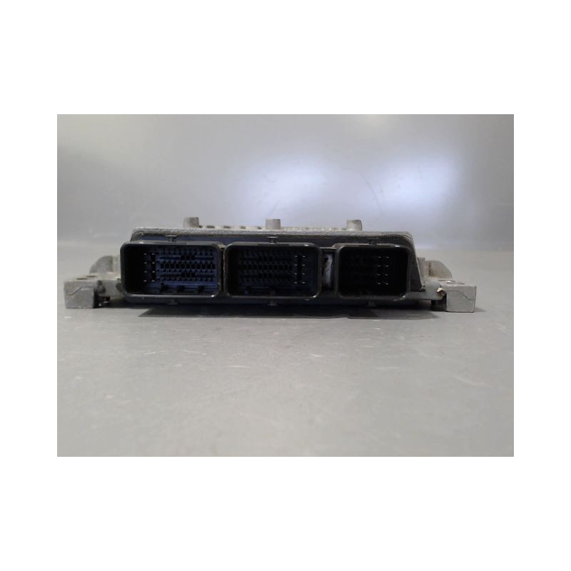 CALCULATEUR MOTEUR FORD FIESTA
