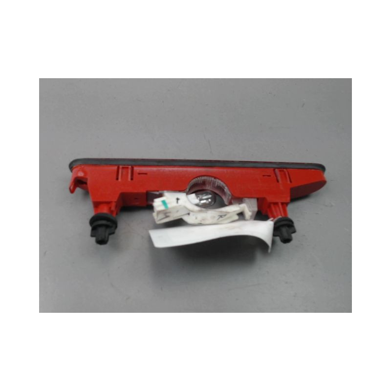 FEUX STOP SUPPLEMENTAIRE PEUGEOT PARTNER FG II PHASE 2 (B9) 2012-2015