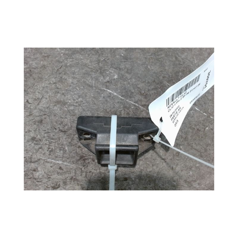 SERRURE HAYON  RENAULT CLIO II PH.2 01-06