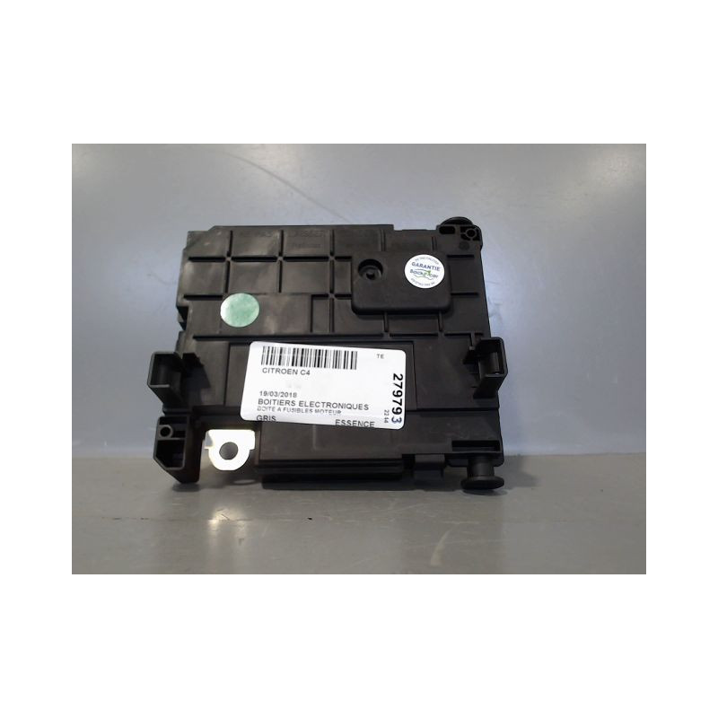 BOITE A FUSIBLES CITROEN C4