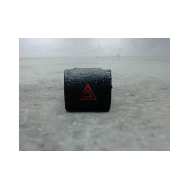 BOUTON DE WARNING ALFA ROMEO GUILIETTA 2010-